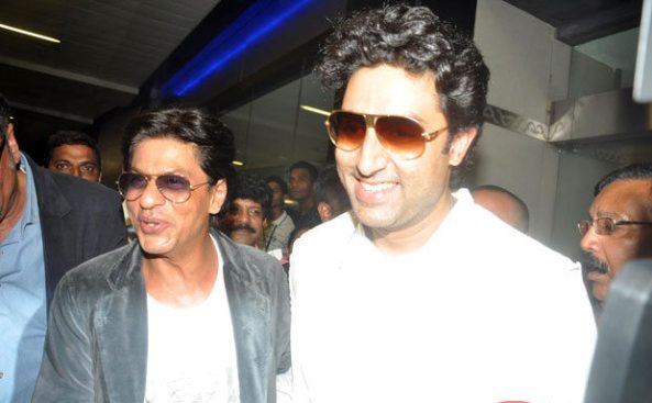 srk-surprises-abhishek-with-a-special-gift